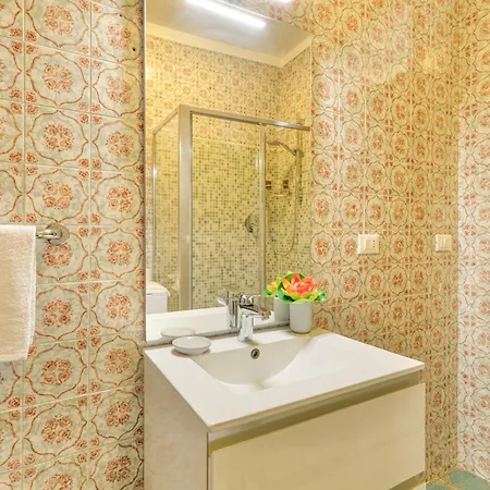 Apartment Casa Miraflores - Sanremo Wifi A/C - Happy Rentals *